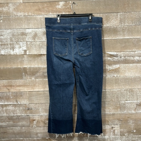 Spanx 26” inseam pull on boot cut tummy control Jean size 3X - Picture 4 of 7